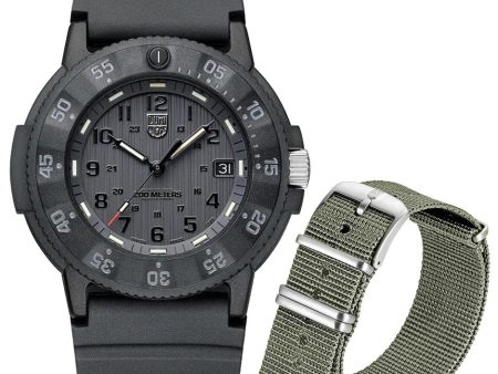 Limited Edition Luminox Original Navy SEAL CARBONOX Black Dial Rubber Strap Interchangeable Green NATO Strap Date Divers Quartz Mens Watch XS.3001.EVO.A.SET on Sale