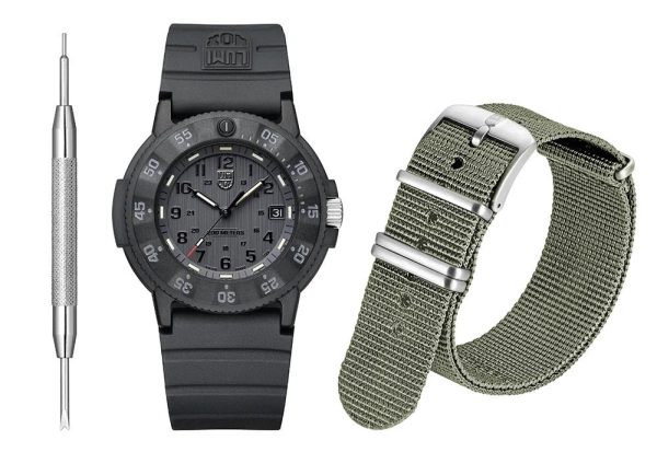 Limited Edition Luminox Original Navy SEAL CARBONOX Black Dial Rubber Strap Interchangeable Green NATO Strap Date Divers Quartz Mens Watch XS.3001.EVO.A.SET on Sale